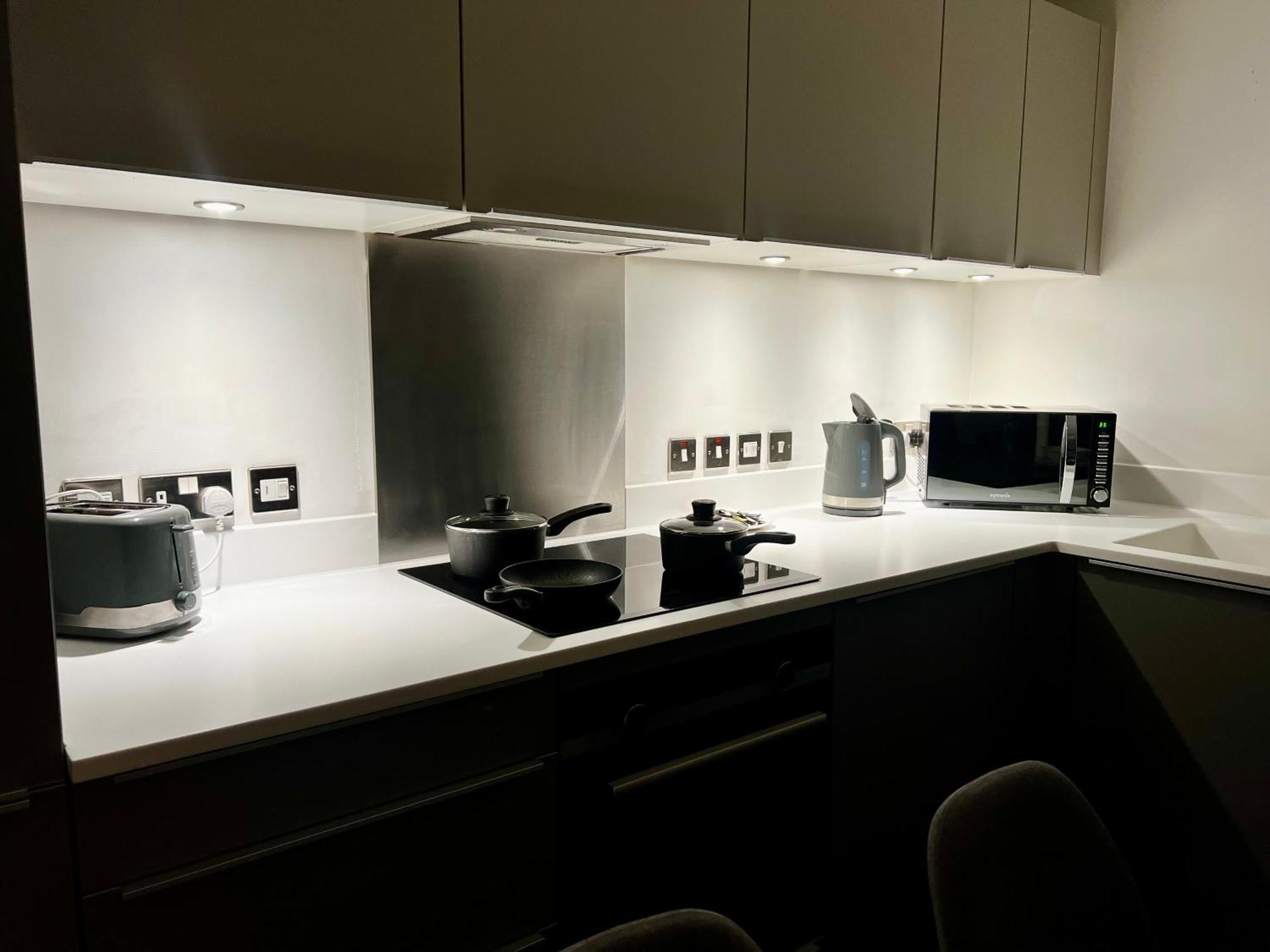 Premium Deals L Last-Minute Stay L 4 Min Walk To Birmingham Central Library L 18Th Floor 2 Bed 2 Bath City Centre Penthouse With Gym & Netflix By Jvt Short Lets Exteriér fotografie