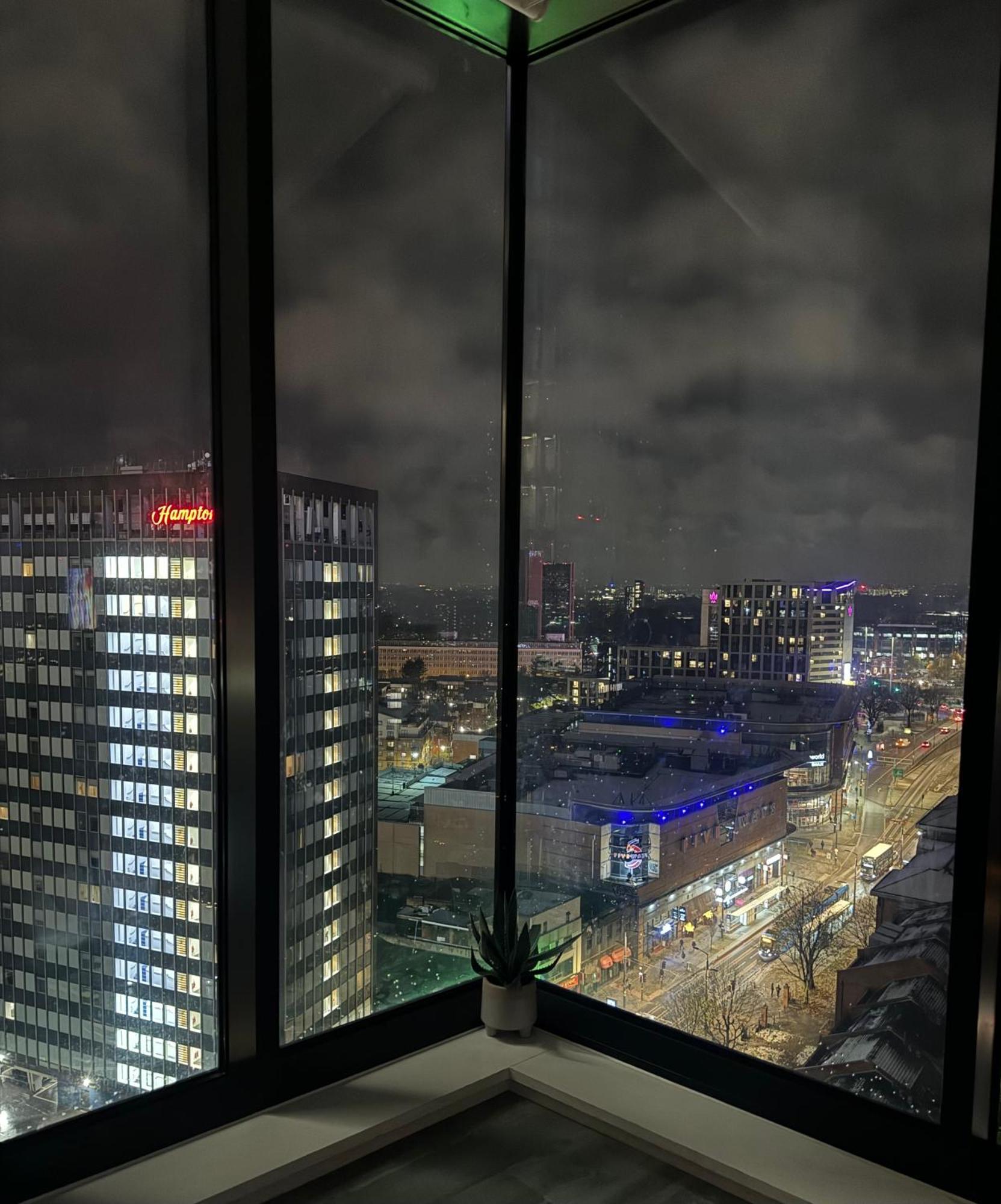 Premium Deals L Last-Minute Stay L 4 Min Walk To Birmingham Central Library L 18Th Floor 2 Bed 2 Bath City Centre Penthouse With Gym & Netflix By Jvt Short Lets Exteriér fotografie