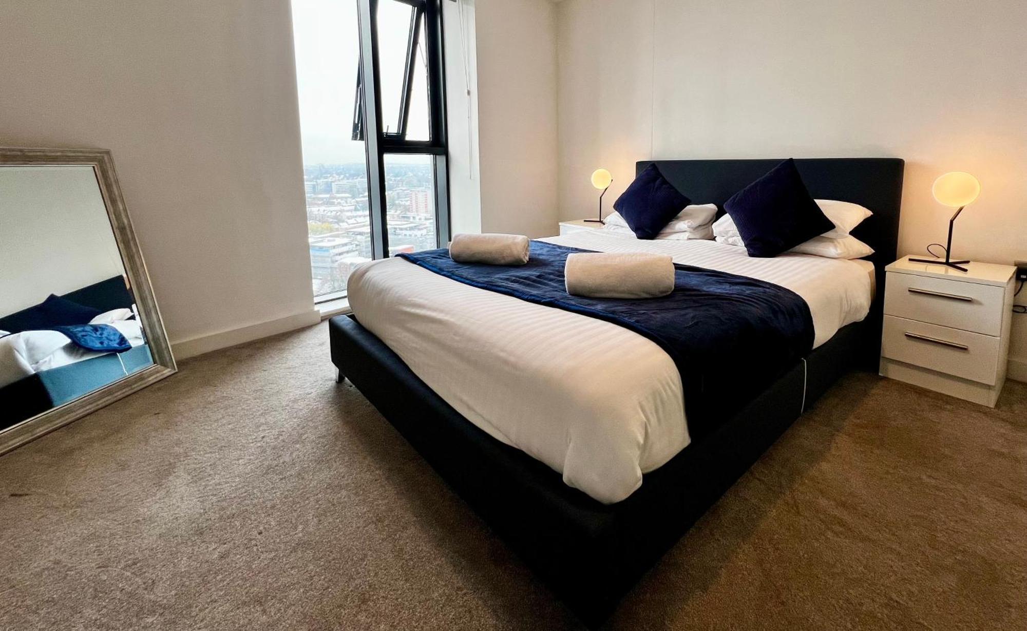 Premium Deals L Last-Minute Stay L 4 Min Walk To Birmingham Central Library L 18Th Floor 2 Bed 2 Bath City Centre Penthouse With Gym & Netflix By Jvt Short Lets Exteriér fotografie