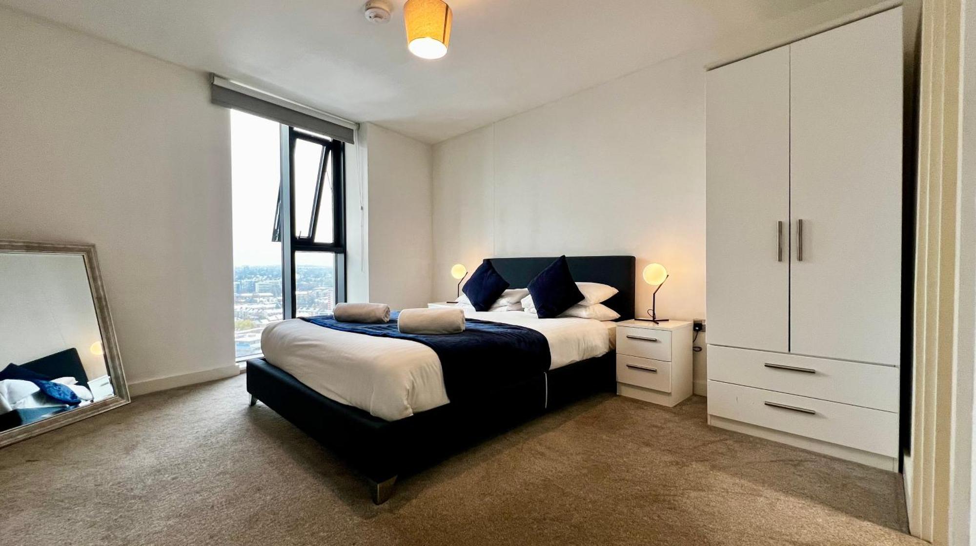 Premium Deals L Last-Minute Stay L 4 Min Walk To Birmingham Central Library L 18Th Floor 2 Bed 2 Bath City Centre Penthouse With Gym & Netflix By Jvt Short Lets Exteriér fotografie